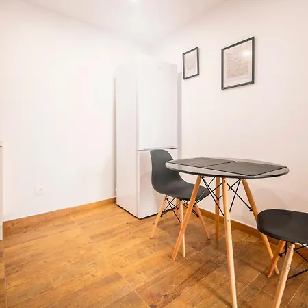 Tarracohomes-th08 Con Patio Privado En El Centro De Apartamento *